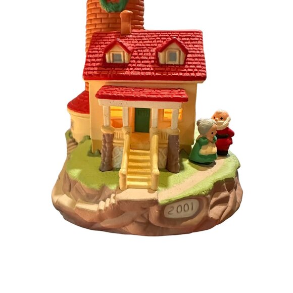 Hallmark Keepsake Ornament Lighthouse Lights Up Greetings 5th in Series 2001 - Picture 3 of 16